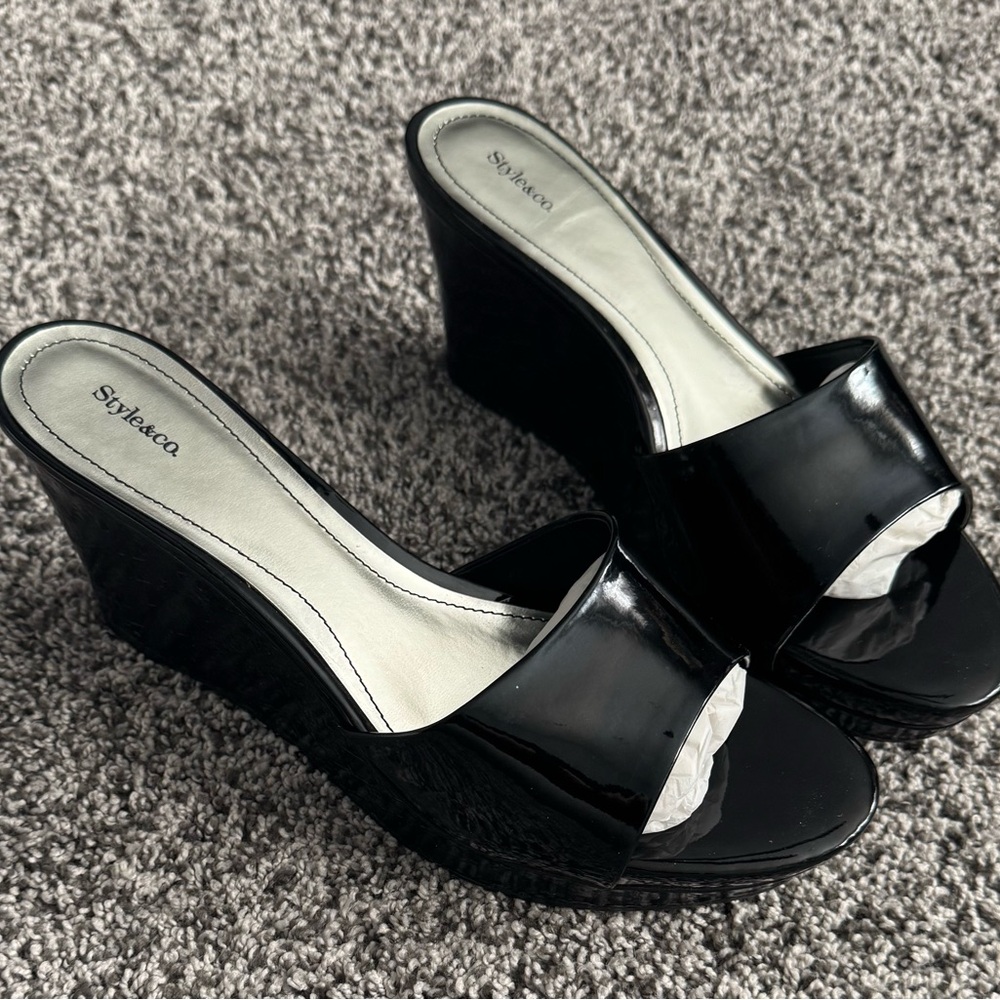 NWB!! Style & Co. Black Wedge Sandals with Open-Toe Design and High Heel